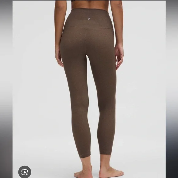 NWT! Lululemon Diamond Texture print leggings - Picture 4 of 5